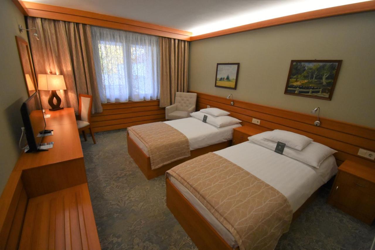 Hotel Club Tisza Lakitelek Екстер'єр фото